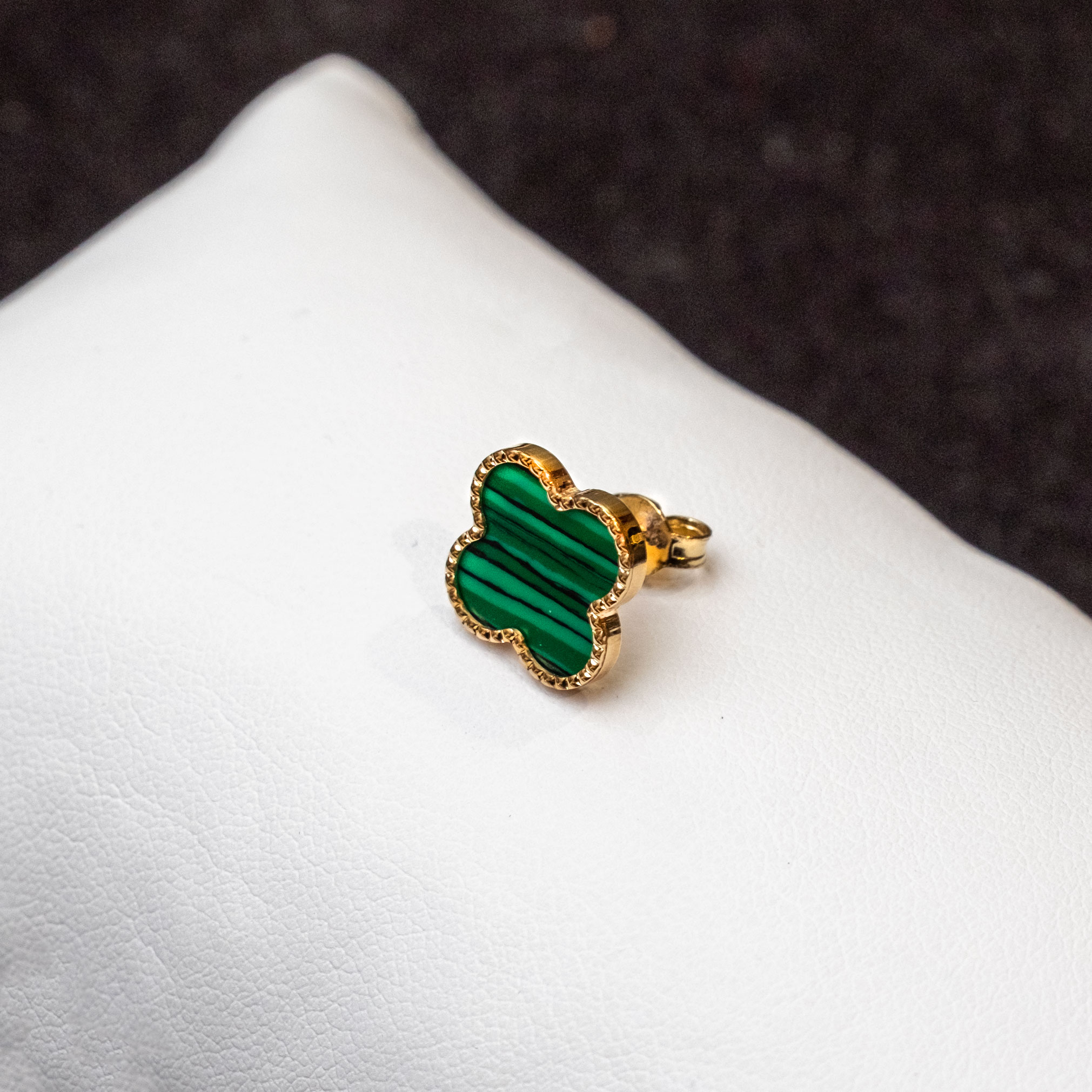 Orecchini artigianali Quadrifoglio verdi Malachite naturale 18kt - immagine 2
