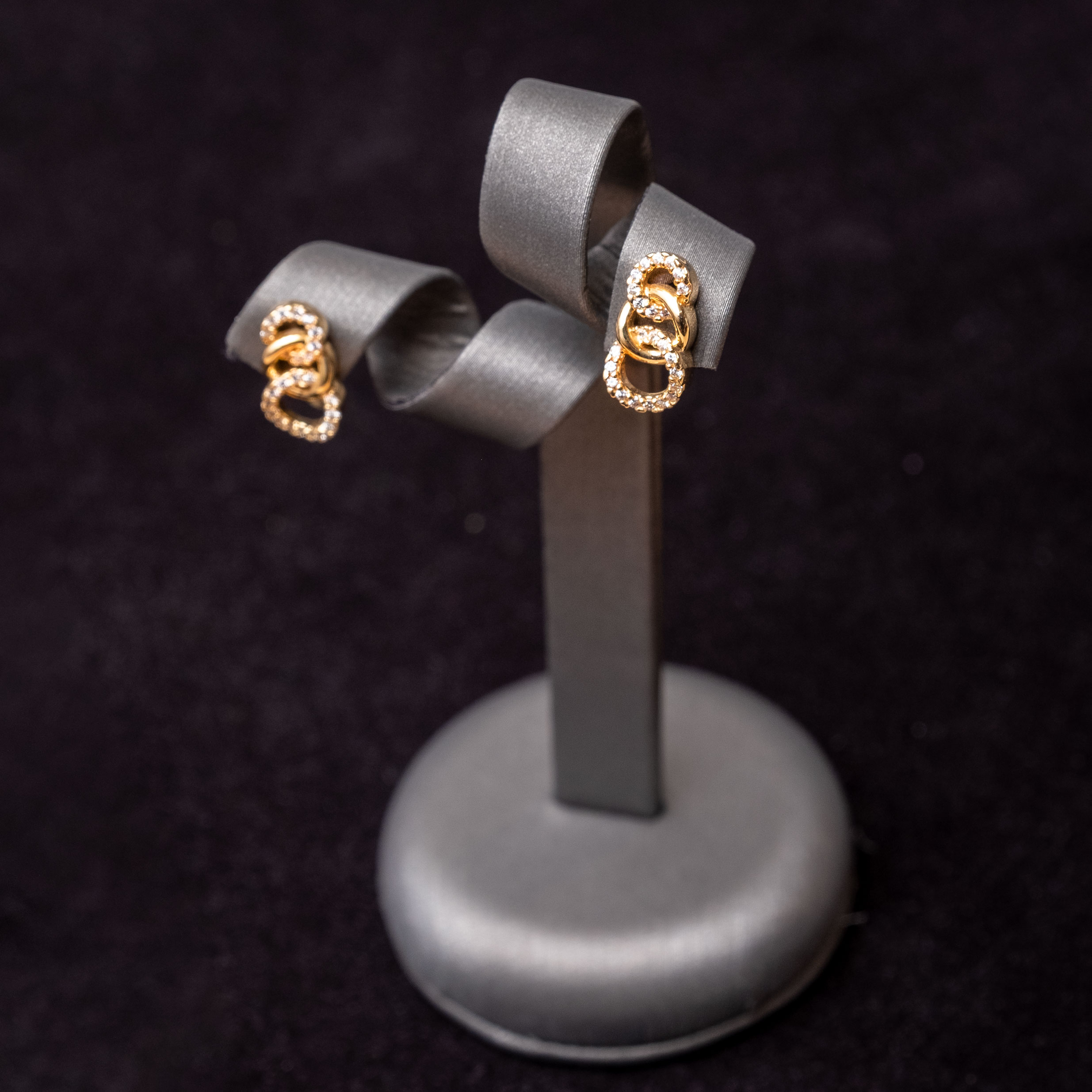 orecchini chain con zirconi oro giallo 18kt