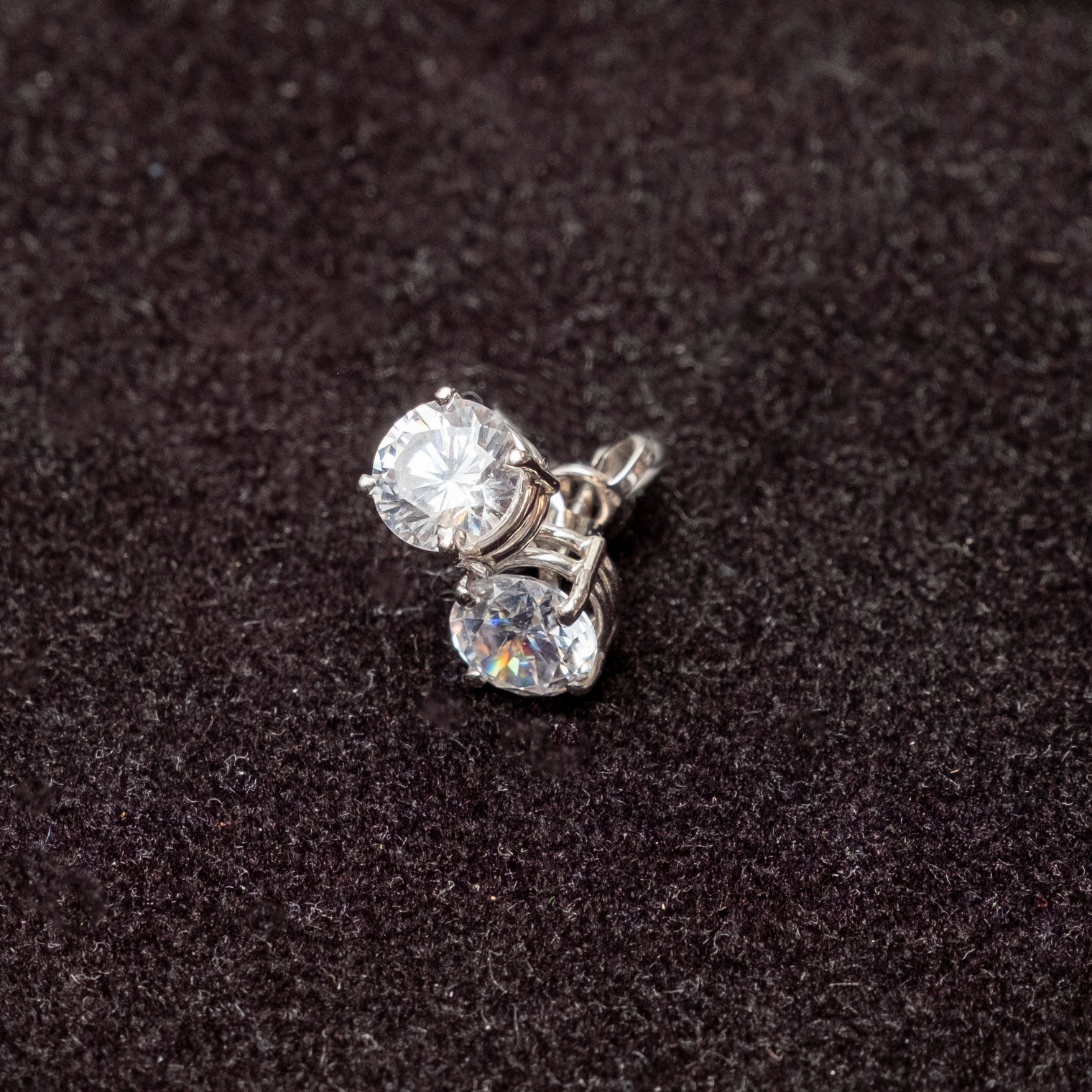 orecchini zirconi oro bianco 18kt punto luce 1 carato