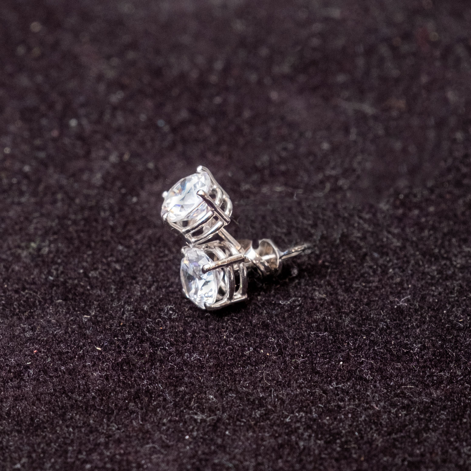 orecchini zirconi oro bianco 18kt punto luce 1 carato