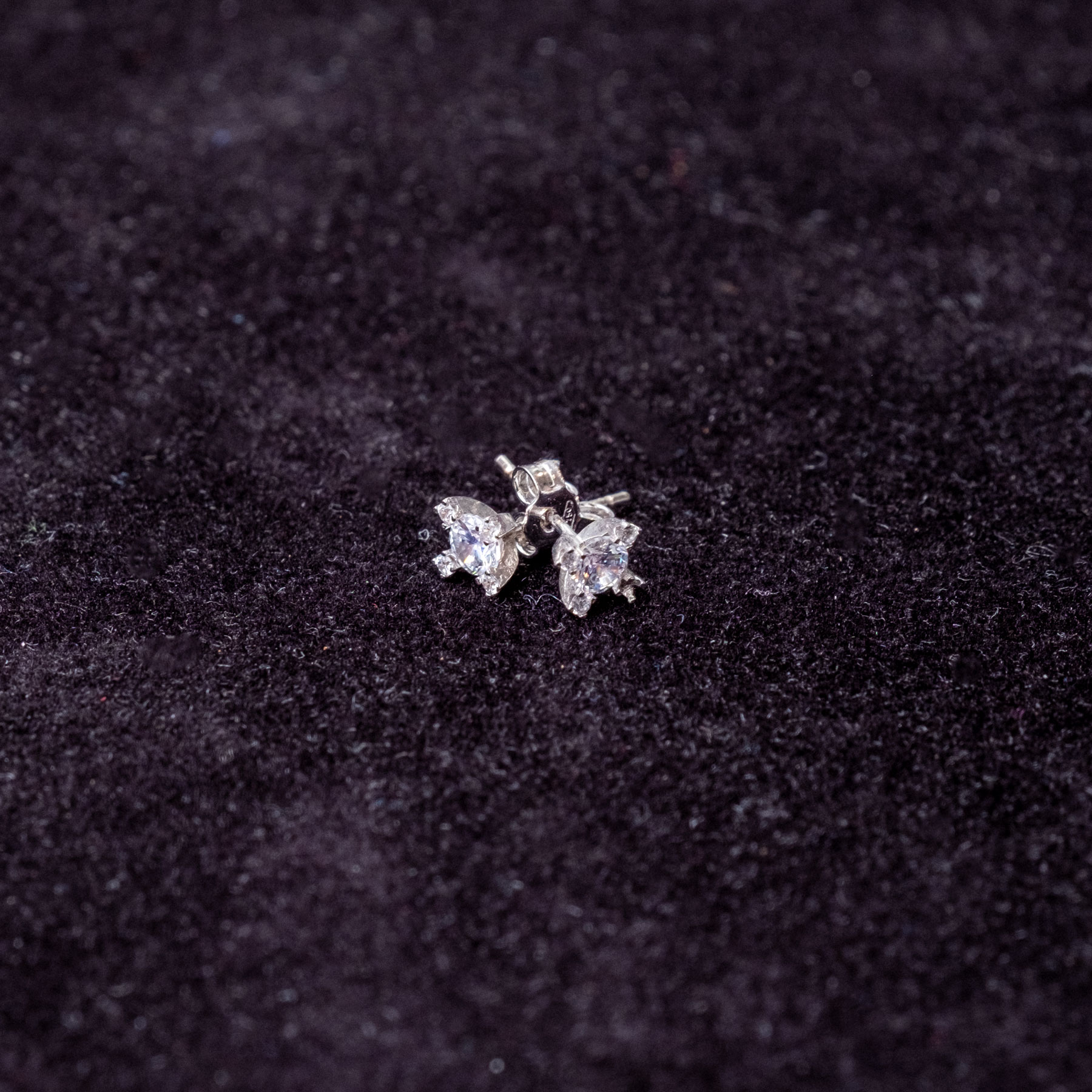 orecchininoro bianco 18kt