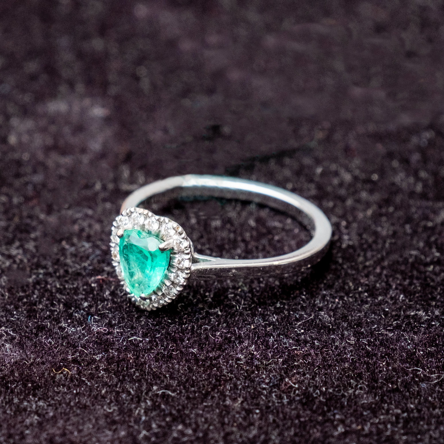anello heart, diamanti O, 14kt naturali, oro 18kt,smeraldo