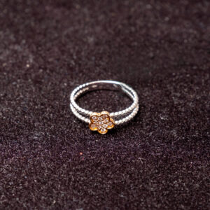 Anello Flower doppio gambo con Diamanti