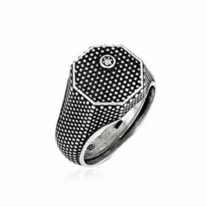 Anello in argento 925 brunito a scudo con diamante bianco naturale e motivo dévoré